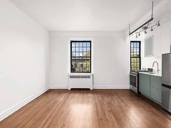 5th image of 78 8th Ave APT 5F