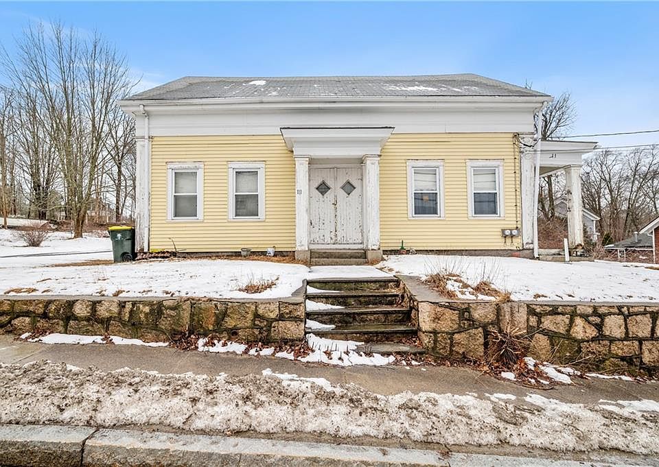 111 S Main St, Pascoag, RI 02859 Zillow