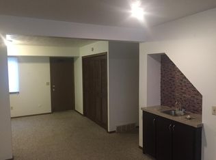 1661-1665 Discovery Rd, North Canton, OH 44720