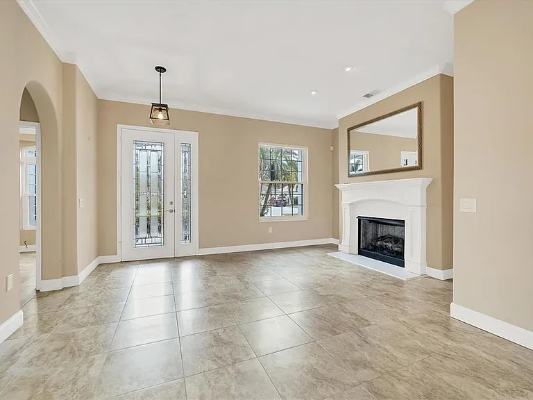 11709 Clubhouse Dr — Photo 8