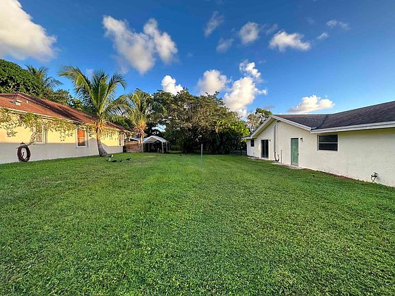 3rd image of 906 NW 13th Avenue