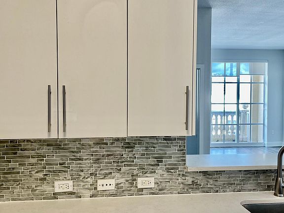 2nd image of 410 Evernia St APT 826