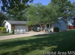 2919 Saint James Rd, Springfield, IL 62707