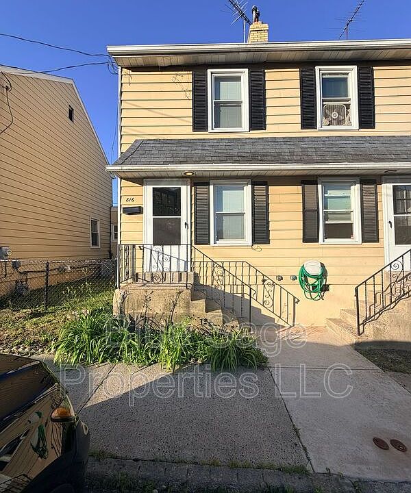 1st image of 800-818 Main St #816