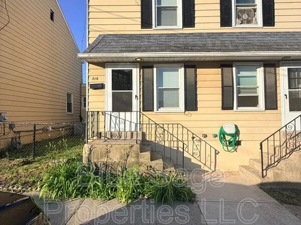 800-818 Main St #816, Marcus Hook, PA 19061