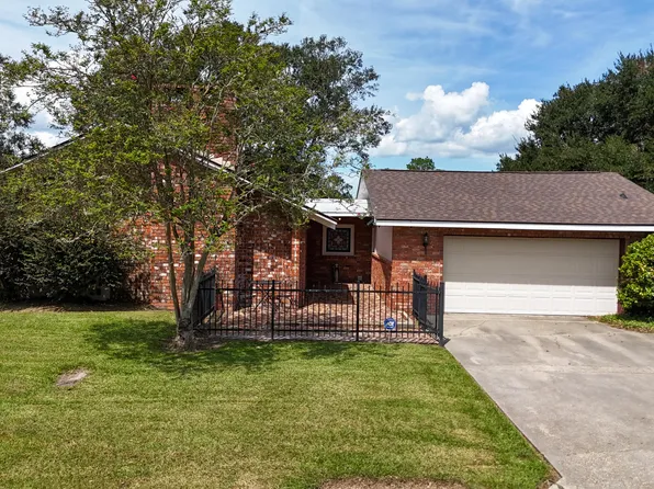 212 Hogan St, Berwick, LA 70342
