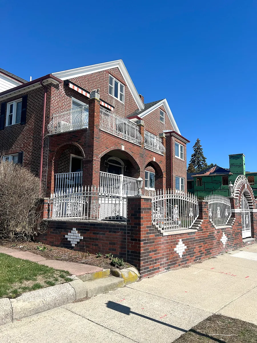 Building Photo - 77 Lynn Shore Dr #3