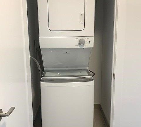 4th image of 2550 Simcoe St N #1913