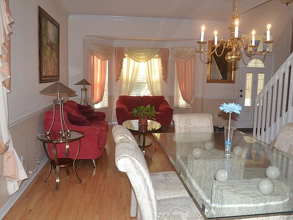 2nd image of 2621 Lakemoor Dr