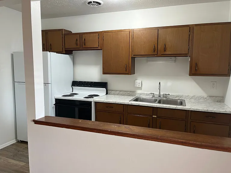 Tiberwood Apartments — Photo 7