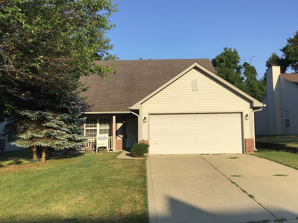 1st image of 802 Charter Woods Dr