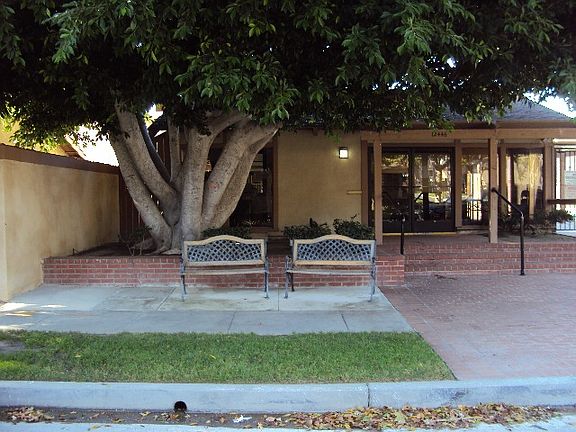 5th image of 16710 Cedarwood Cir