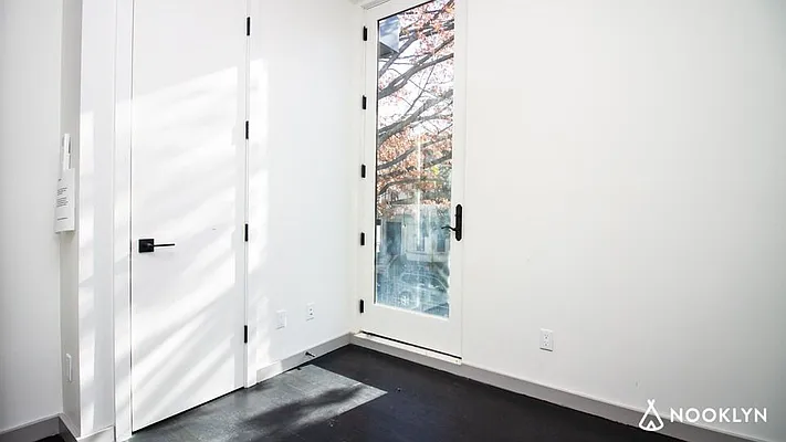 Rented by Nooklyn NYC LLC | media 45