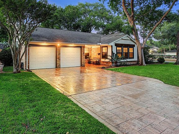 2nd image of 14002 Barryknoll Ln