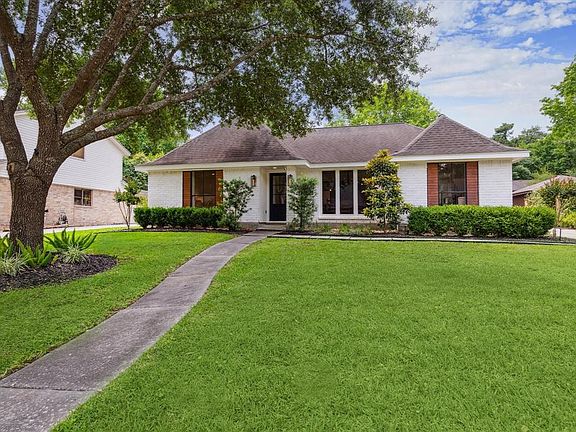2nd image of 3307 Grove Terrace Drive