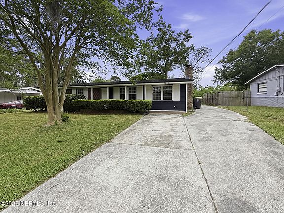 4th image of 7632 HILLSIDE Drive