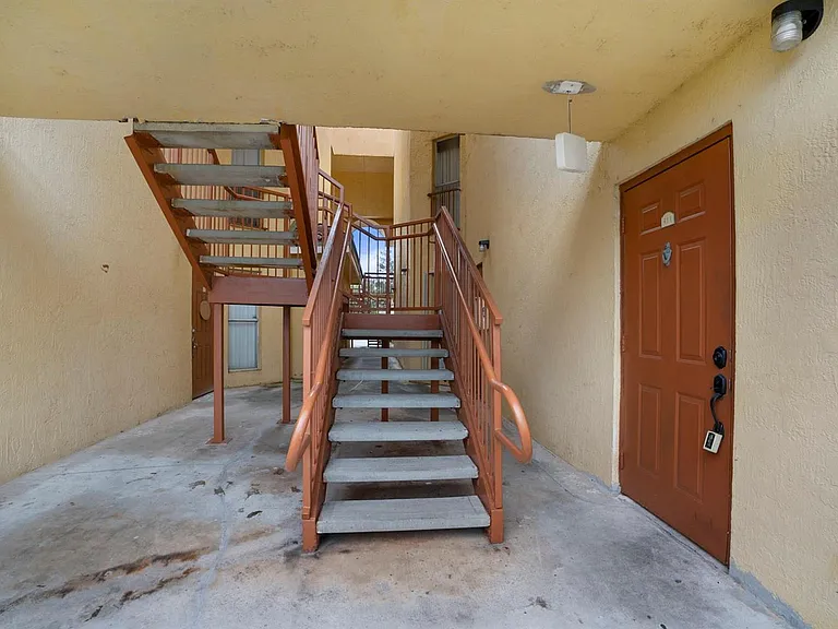 7640 Westwood Dr #411 — Photo 8