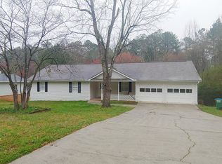 1117 Chartley Dr SW, Lilburn, GA