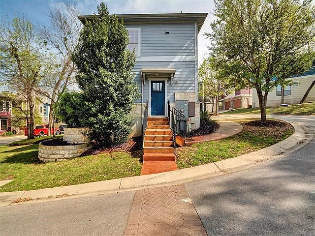 Welcome to 1900 Geniveive LN Unit#276C!