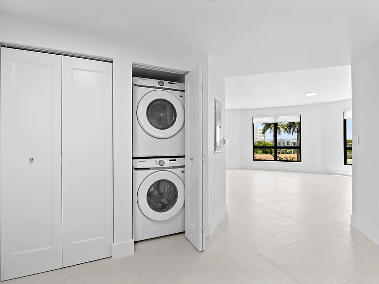 Cauley Residences by Trion Living — Photo 29