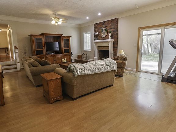 5th image of 721 Nancy Dr