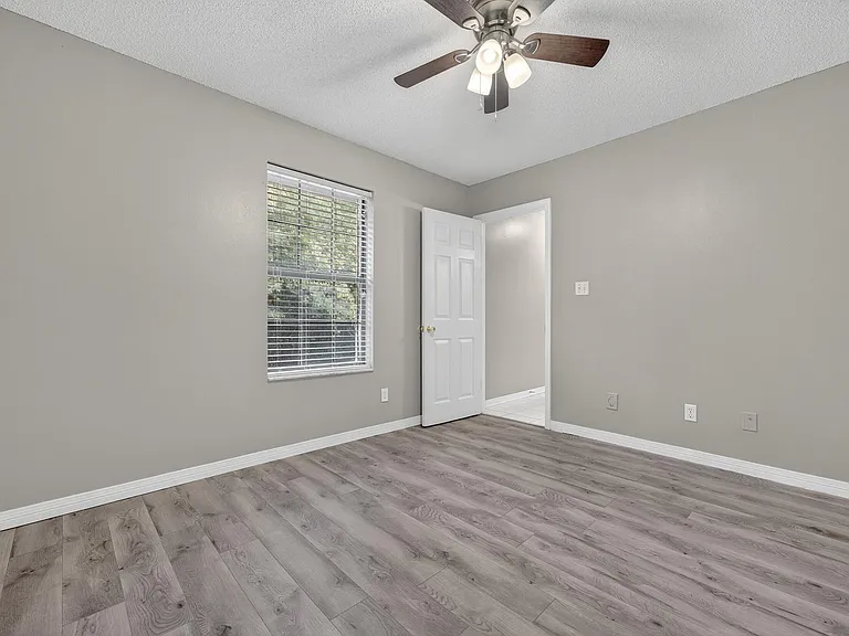 3 Neptune Dr — Photo 22