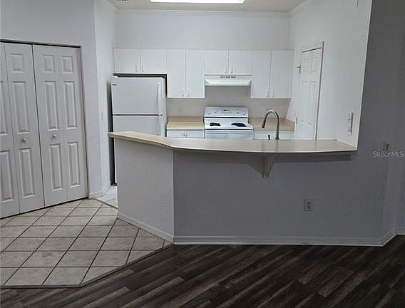 5th image of 3561 Conroy Rd APT 212