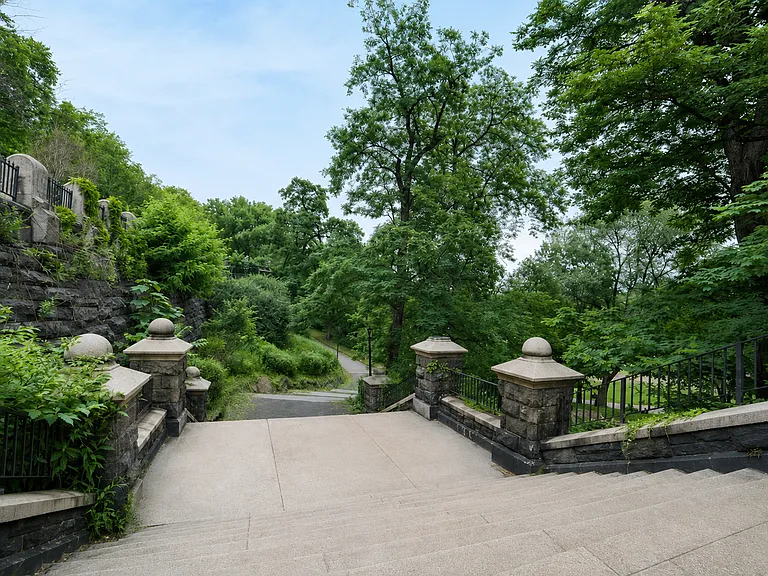 412 Cathedral Pkwy #41 — Photo 9