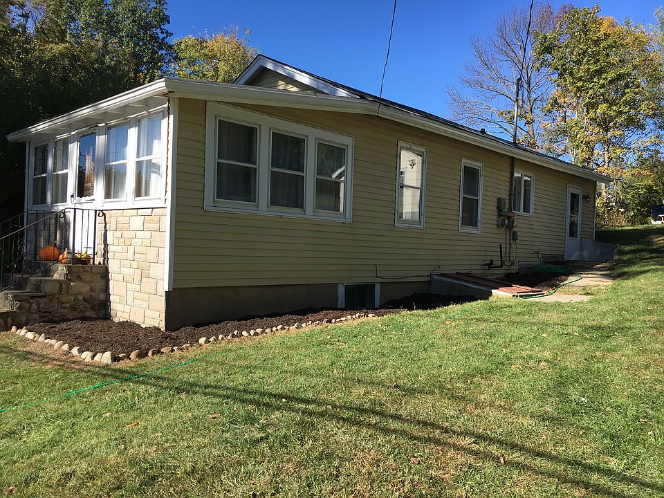 2nd image of 765 W Mountain Rd
