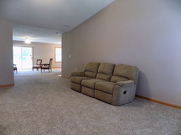 3rd image of 2306 Eastwood Ave