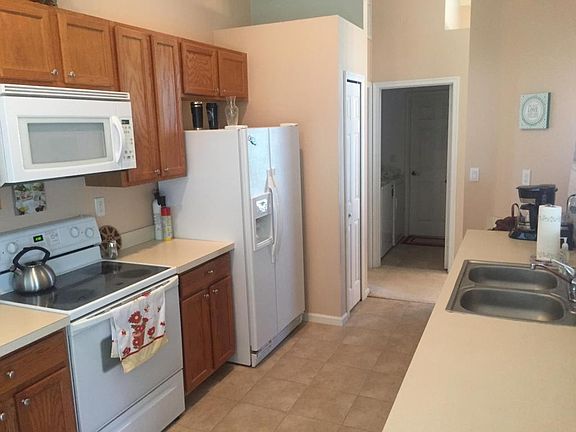 3rd image of 2365 SW Vale St