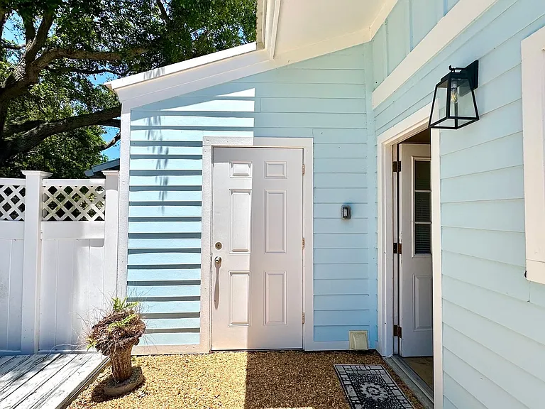 835A Ellen St — Photo 18