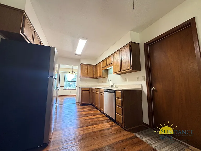 1055 Quail Hollow Dr — Photo 9