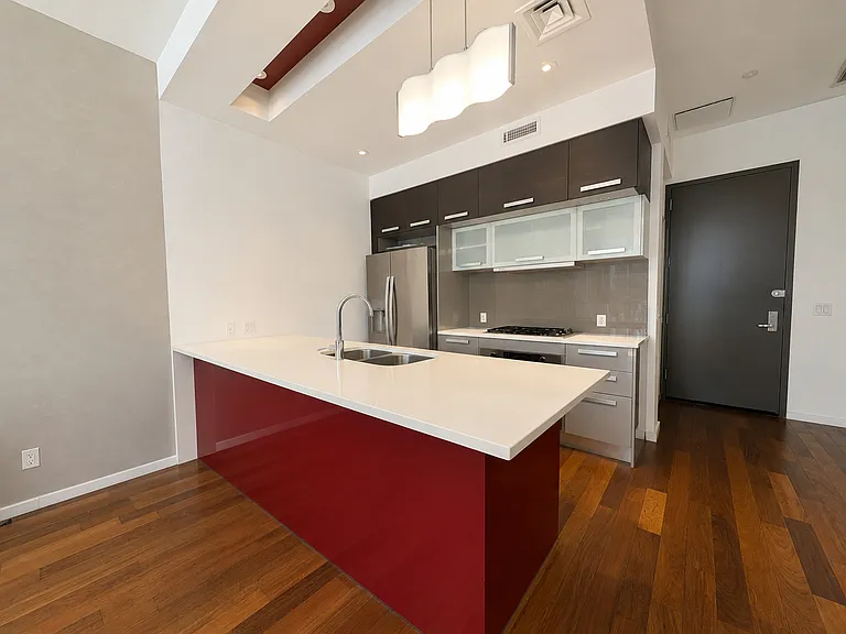 170 N 11th St #2A — Photo 10