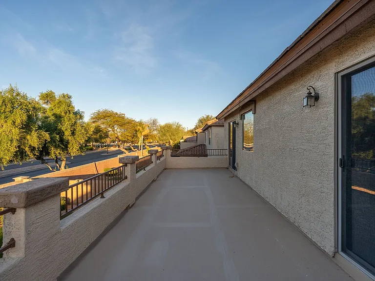 1546 E Nightingale Ln — Photo 72