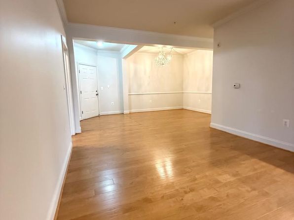 4805 Mantlewood Way Unit 204