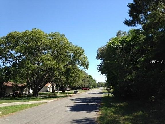 view of road from homesite front