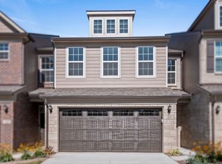 105 Addison Cir, Commerce Township, MI 48390