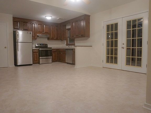 3rd image of 6988 Poteet Ln