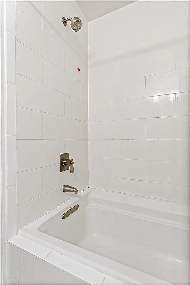 2 bed, 1080 sqft, $2,950 — Photo 2