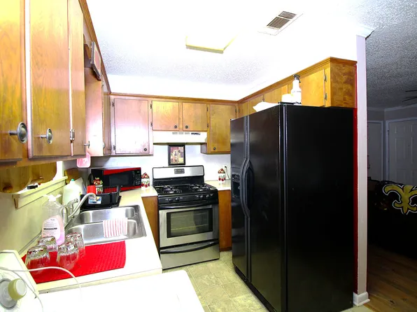 9332 Normandie Dr, Shreveport, LA 71118