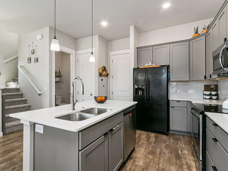4116 S Park Dr — Photo 6