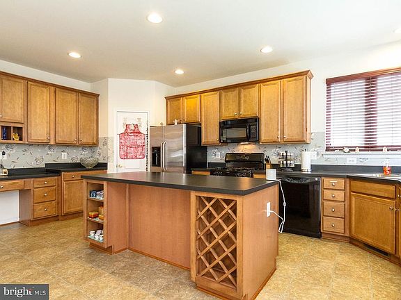 3rd image of 10562 Tattersall Dr