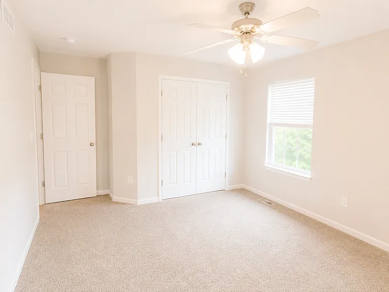 4005 Snowy Owl Dr — Photo 23