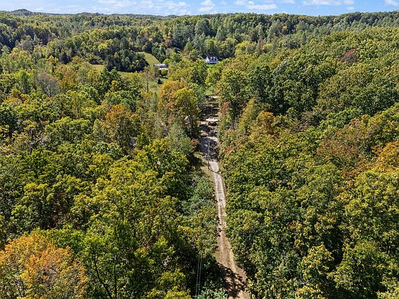 3rd image of 1137 High Rock Rd