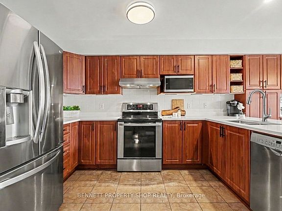 3rd image of 330 Laguna St