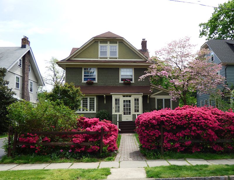 1st image of 343 N Fullerton Ave