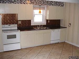 3rd image of 20 7th St