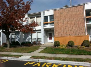 5 Twin Rivers Dr, East Windsor, NJ 08520