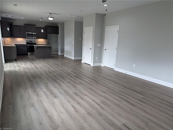 2nd image of 685 Cannonade Dr #588